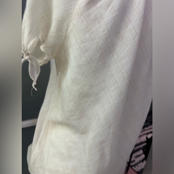 Ella Moss Ivory & Metallic Gold Pinstripe V-Neck Short Sleeve Tie Waist Blouse S - Picture 7 of 9